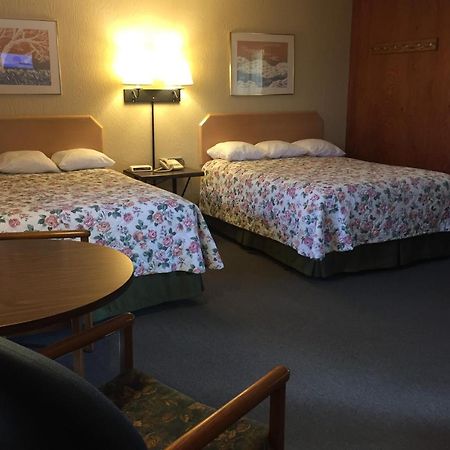 Indianhead Motel Ironwood Bagian luar foto