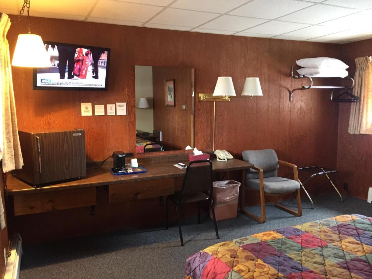 Indianhead Motel Ironwood Bagian luar foto