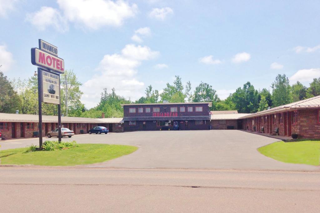 Indianhead Motel Ironwood Bagian luar foto